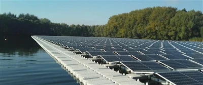Deutschland stellt größte schwimmende Photovoltaikanlage in Baden-Württemberg...